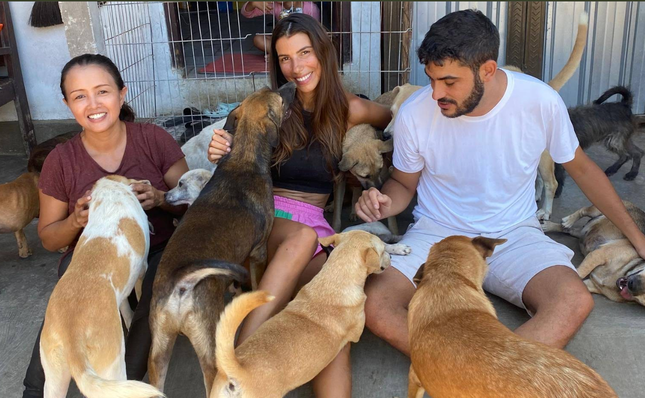 Mybalidogrescue team with rescue dogs